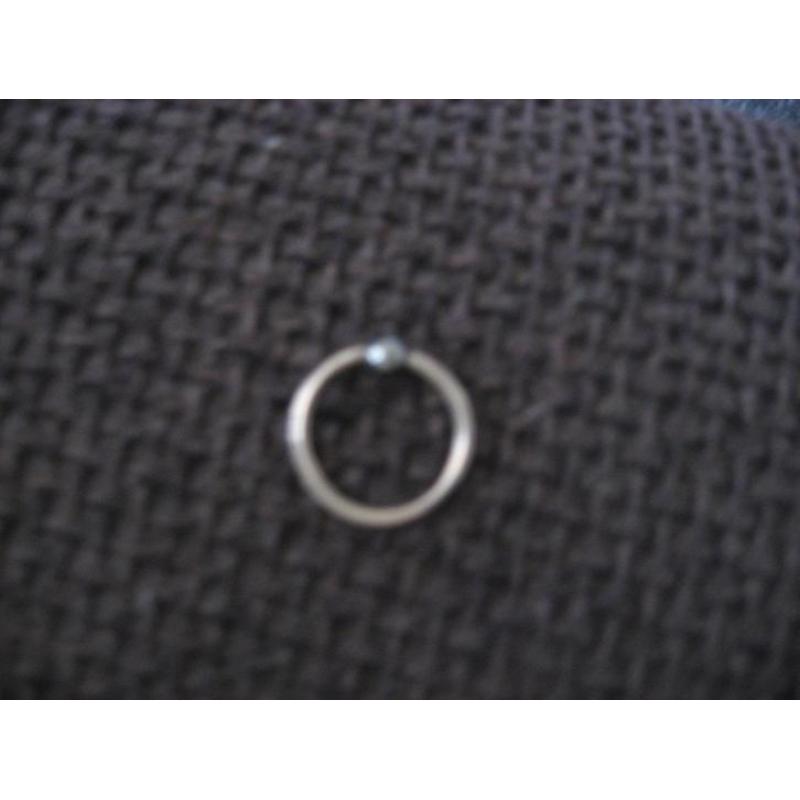 Nieuw piercing ringetje 15 mm.