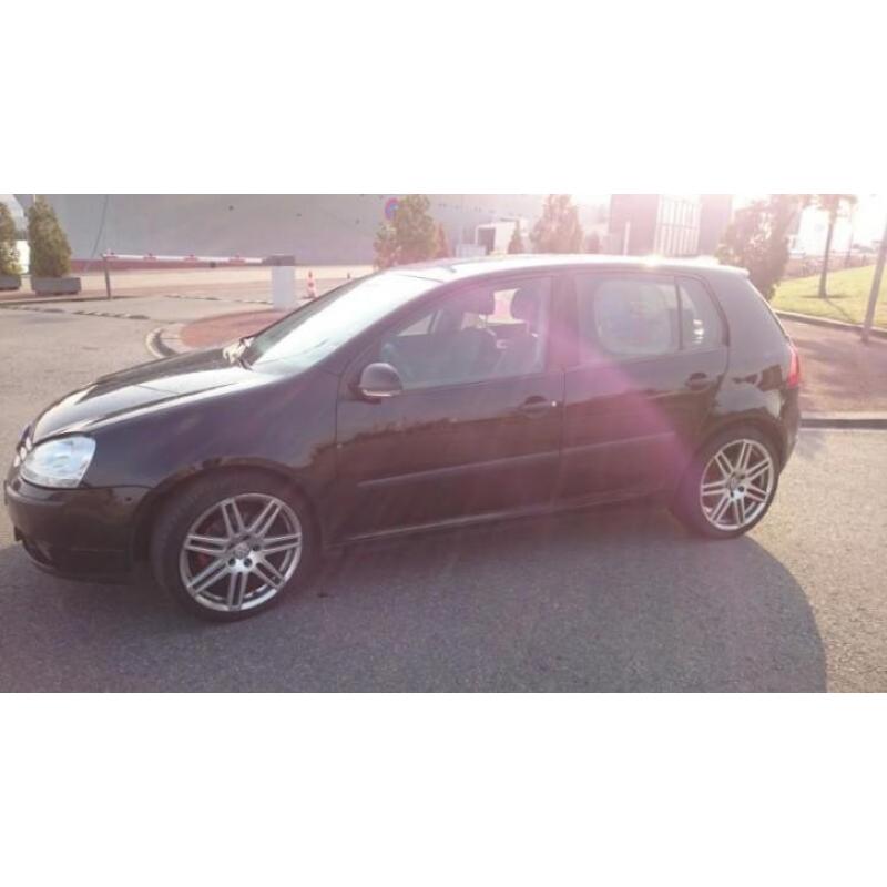 Volkswagen Golf 2.0 SDI 55KW 5D 2004 Zwart