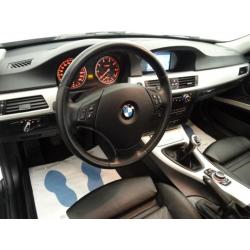 BMW 3 Serie Touring Touring 318i Luxury Line-Leer-Navi-PDC-L