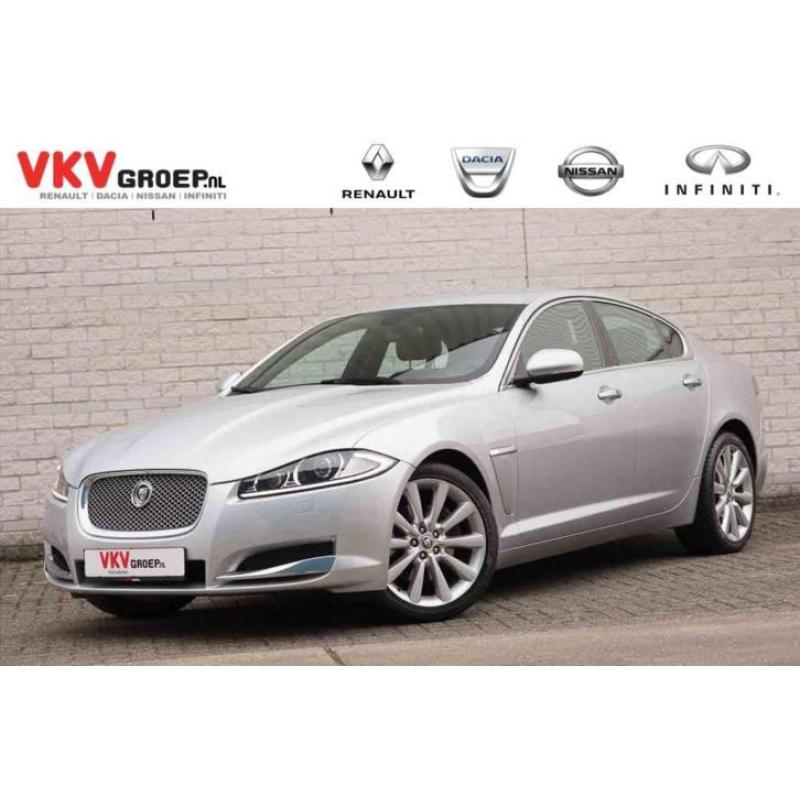 Jaguar XF 2.2D 190 Business / Nieuw model / Navigatie / Lede