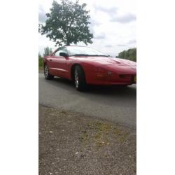 Pontiac Firebird 3.41994 Rood (sperr achteras en handbak)