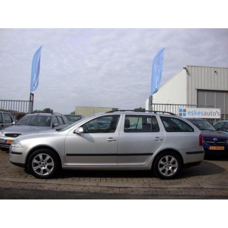 Skoda Octavia combi 2.0tdi elegance NAP, AIRCO NETTE AUTO