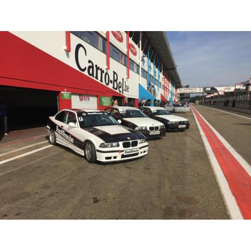 BMW en Porsche Race Auto's Te Koop of Te Huur 962€