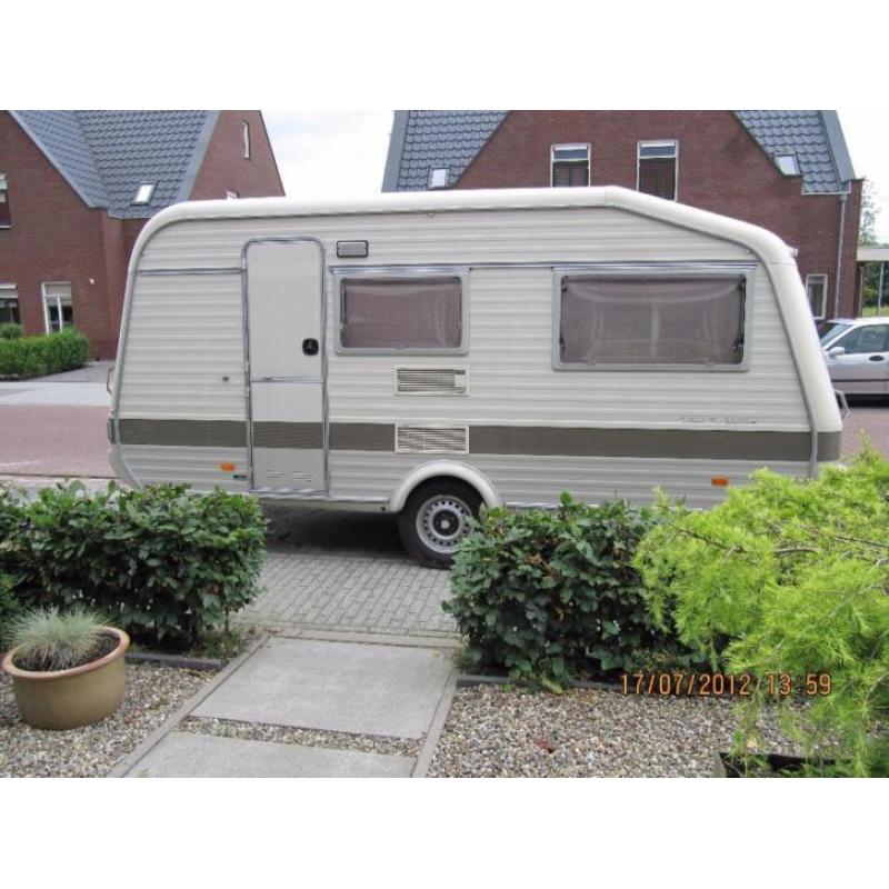 Mooie Avento caravan 4,45 Meter. Avento Royal 445 TL Luxe