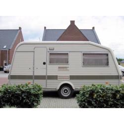 Mooie Avento caravan 4,45 Meter. Avento Royal 445 TL Luxe