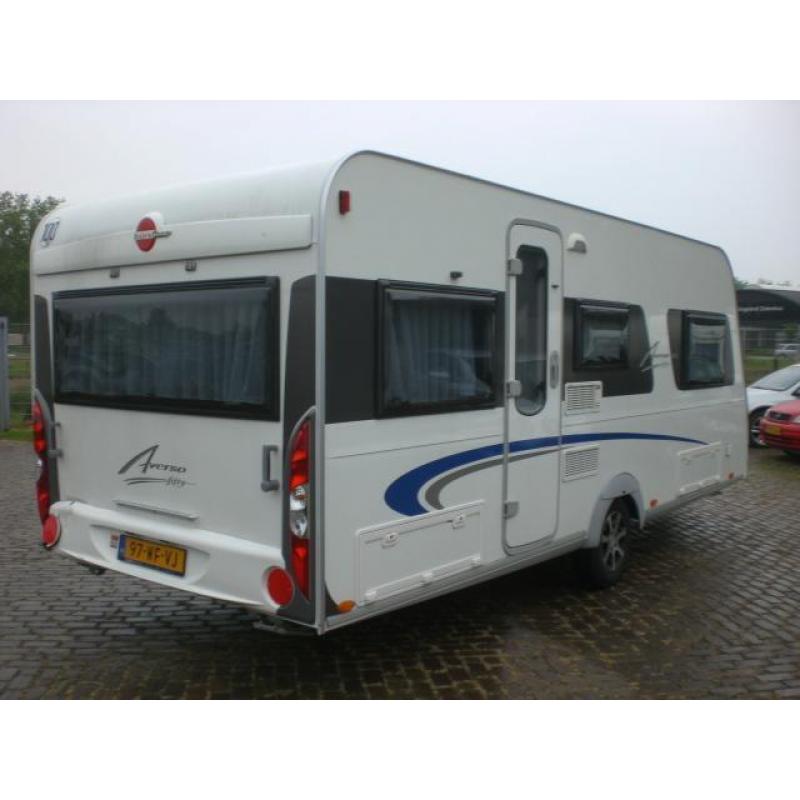 Burstner Averso 500 TL enkele bedden 2010 li schade NU7650