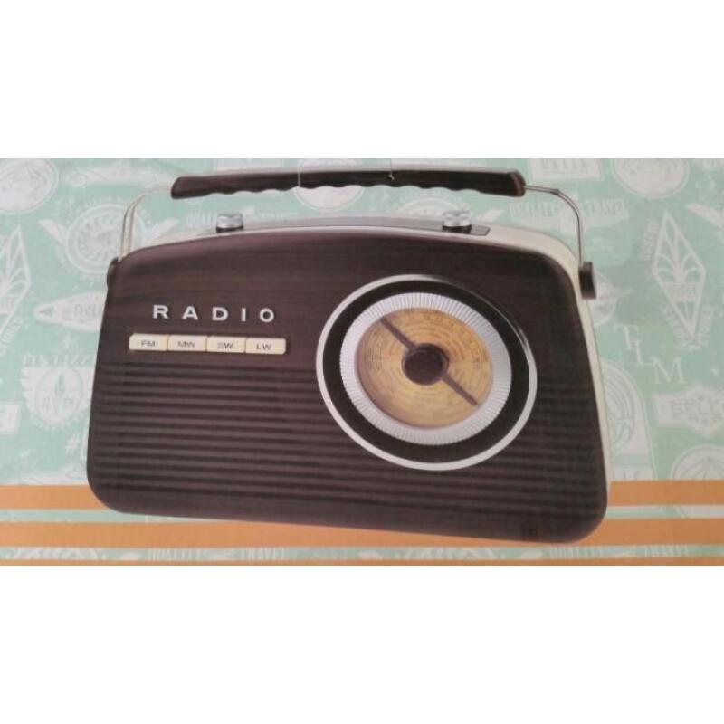 Vintage radio nieuw in doos werkt prima gratis verzenden