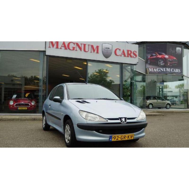 Peugeot 206 1.1 XN (bj 2001)