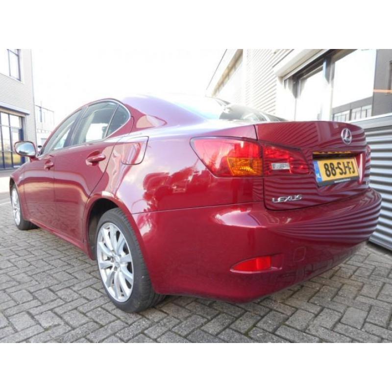 Lexus IS 220D 2.2 D Luxury Business 2006 Rood.met. Nwe APK