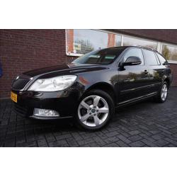 Skoda Octavia 1.6 TDI Elegance Business Xenon Navigatie