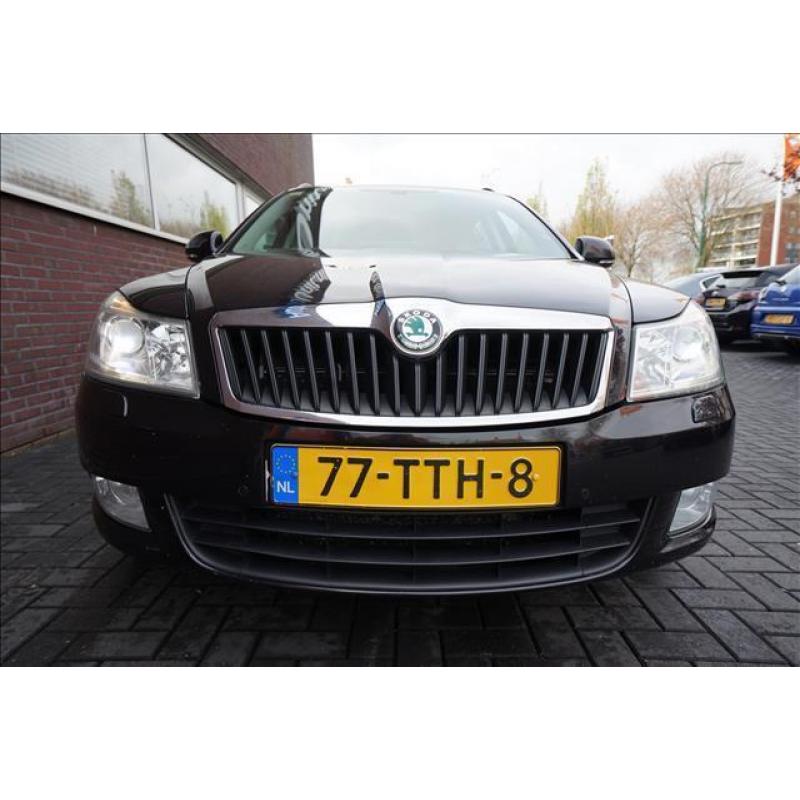 Skoda Octavia 1.6 TDI Elegance Business Xenon Navigatie