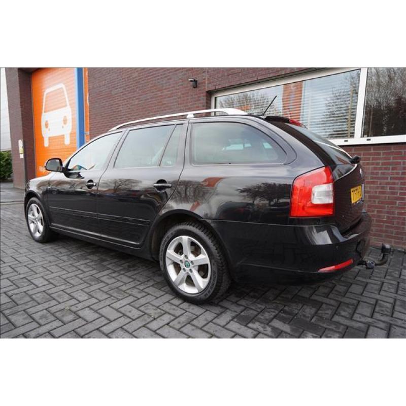 Skoda Octavia 1.6 TDI Elegance Business Xenon Navigatie