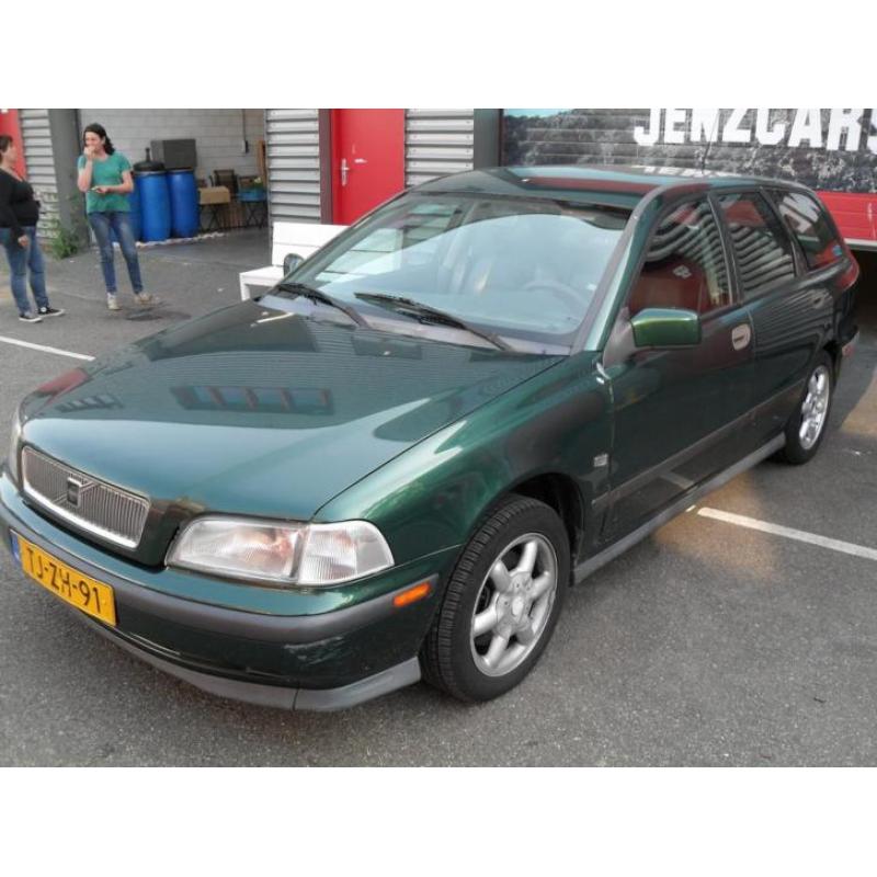 Volvo V40 Automaat,AIRCO.Leder, trekh,etc.1998,APK 2017,€650