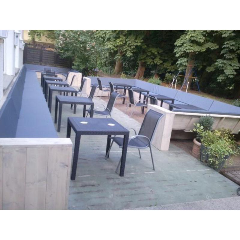 Tuintafel eettafel loungeset terras inrichting terrasmeubels