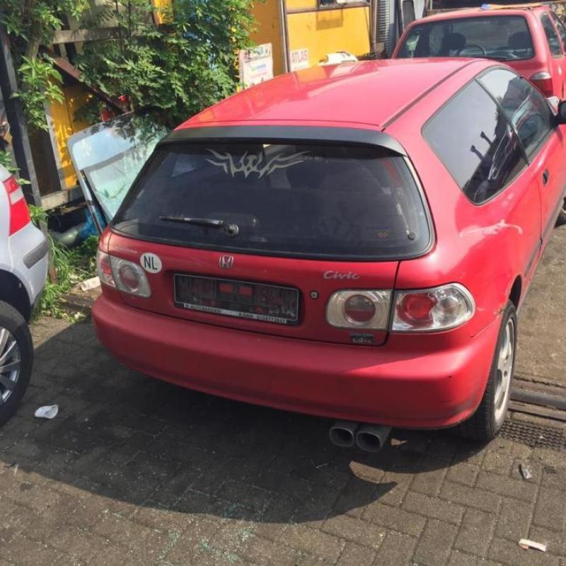 Honda Civic voor onderdelen Sloeprij Atlas (graag bellen)