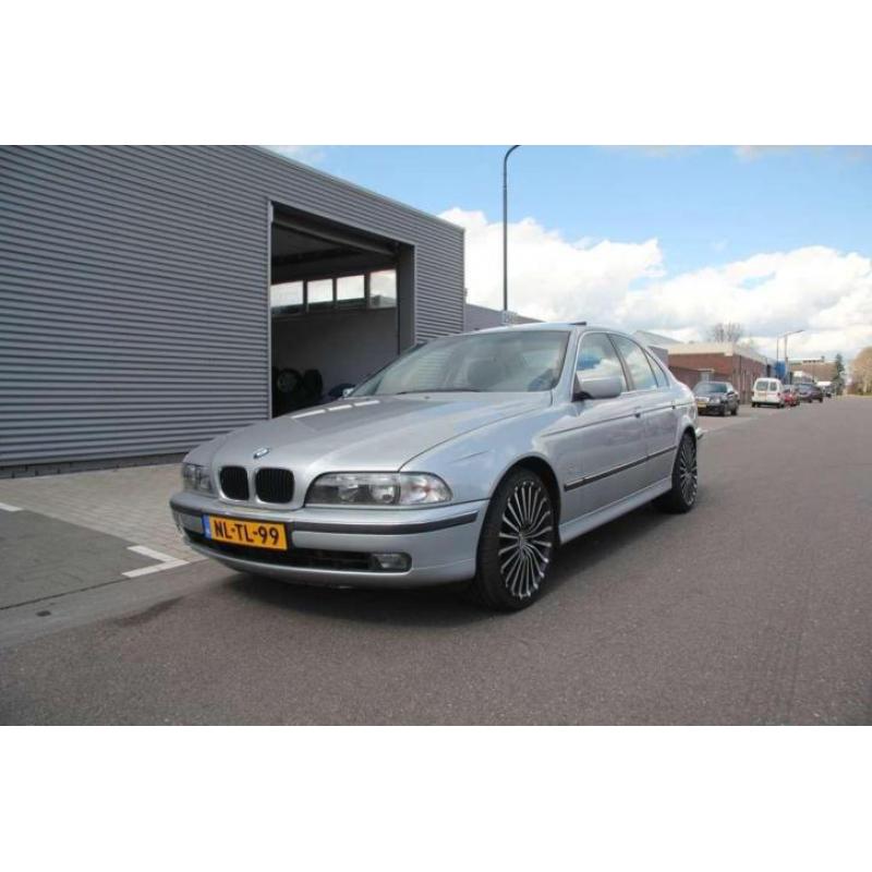 BMW 5-serie 528i Executive Leer Clima Automaat