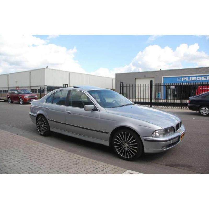 BMW 5-serie 528i Executive Leer Clima Automaat