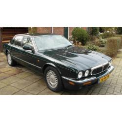 Jaguar XJ 3.2 Executive V8 1999 British Racing Green