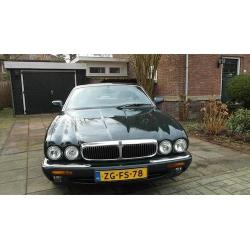 Jaguar XJ 3.2 Executive V8 1999 British Racing Green