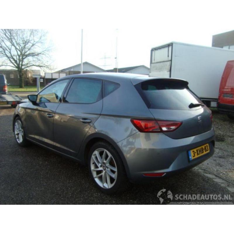 Seat Leon 1.6 TDI STYLE 5 DEURS GROOTBEELD NAVIGATIE NIEUW M