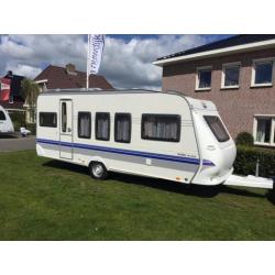 HOBBY De Luxe 520 TMF '08 (Bed 160/210, Rondzit)