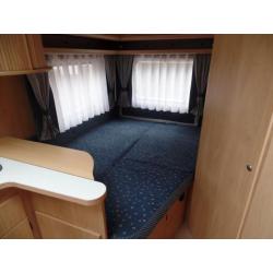 Burstner 440 TS Ventana Avantgarde 2002 lengte bed/trein zit