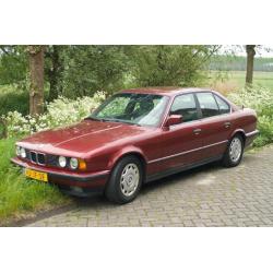 BMW 5-Serie 2.5 I 525 U9 1991 Rood