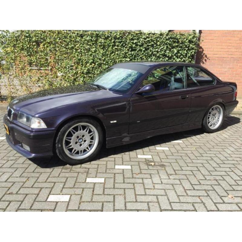 Een mooie track/drift BMW 328i coupe