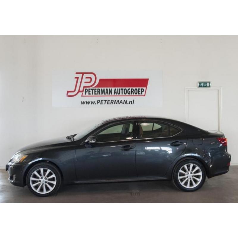 Lexus IS 220d Business Style