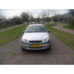 Ford Fiesta 1.3-8V Century stuurbekrachtiging