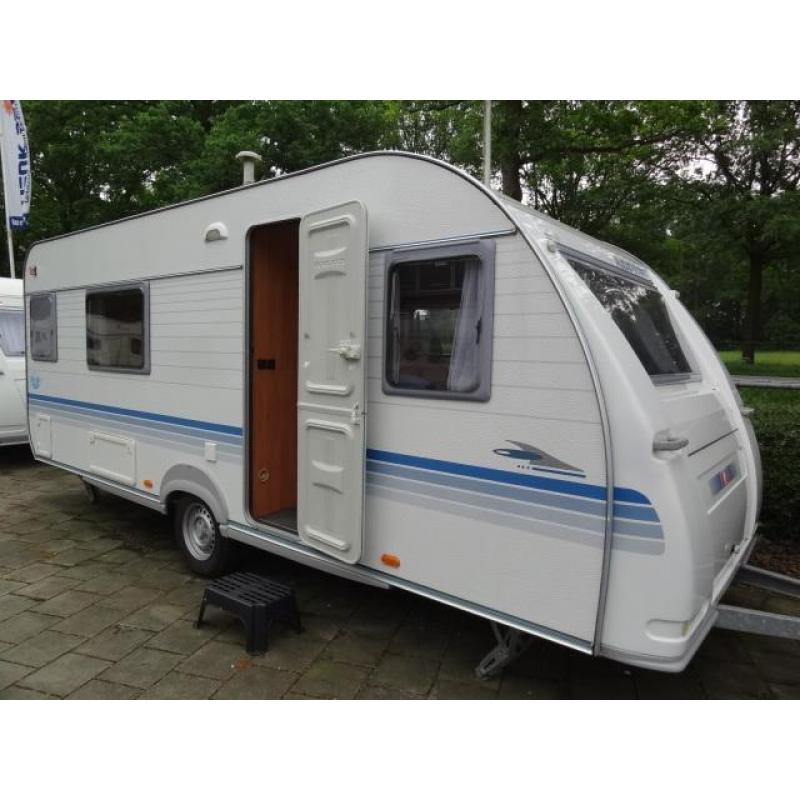 Adria Adora 542 UT (2 ENKELE BEDDEN) (bj 2005)