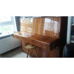 Piano te koop merk Belarus