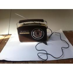 Retro / vintage radio (cresta fm055)