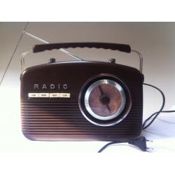 Retro / vintage radio (cresta fm055)