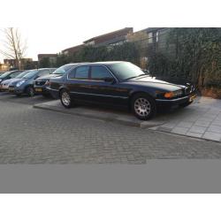 E38 735i in onderdelen !!!!! Kmstand nap 292xxx