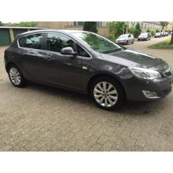 Opel Astra 1.4 Turbo 88KW 5D 2011 Grijs