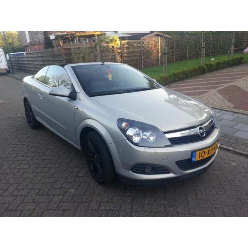 Opel Astra 1.6 16V Twintop Grijs