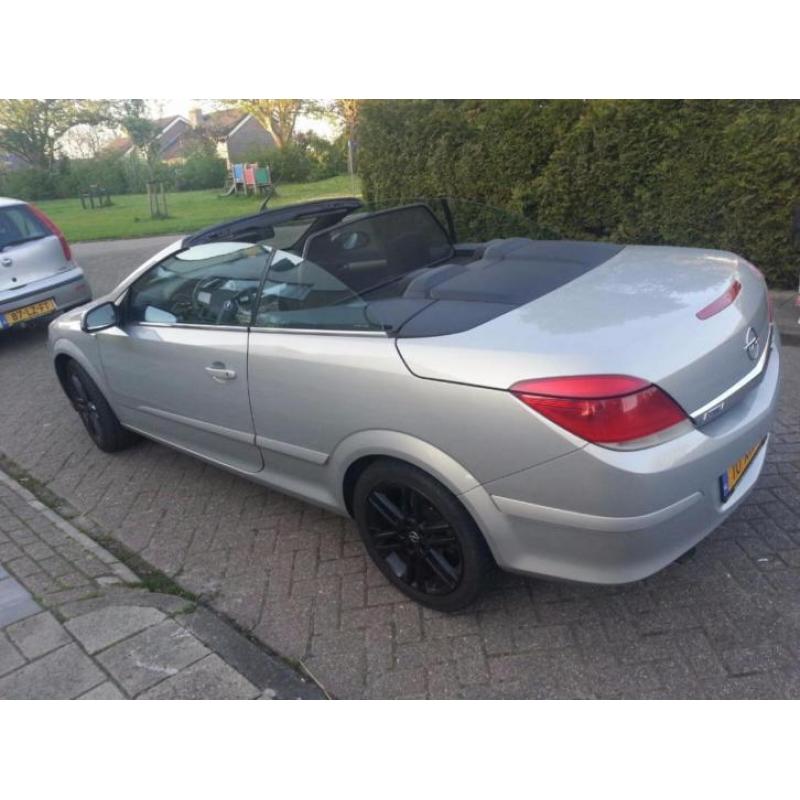 Opel Astra 1.6 16V Twintop Grijs