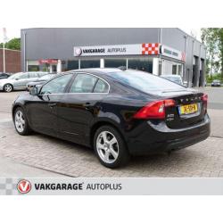 Volvo S60 2.0 D3 Momentum Automaat (163pk), Leder / Navigati