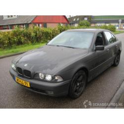 BMW 5 Serie 528i exuctive (bj 1997)