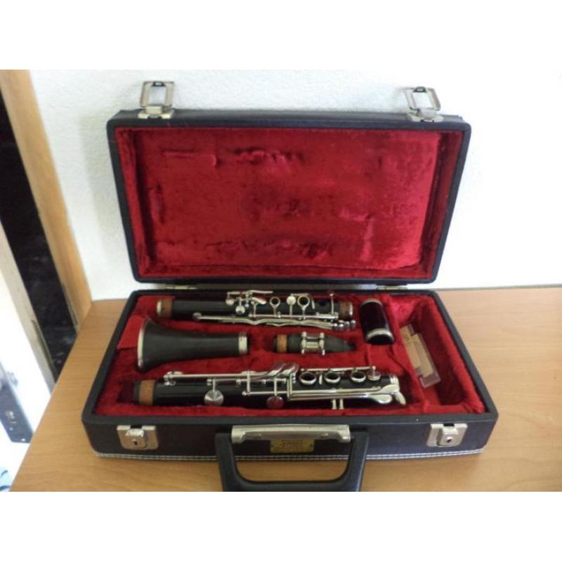 Houten Noblet Clarinet Marly in koffer.