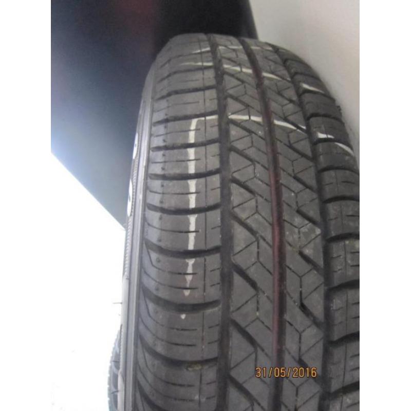 13 inch LM velgen met zgan banden 4x100