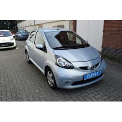 Toyota Aygo 1.0 plus 5drs (bj 2005)