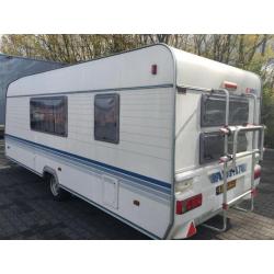 Caravan Adria 542 bj. 2007 - met vast en stapelbed