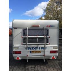 Caravan Adria 542 bj. 2007 - met vast en stapelbed