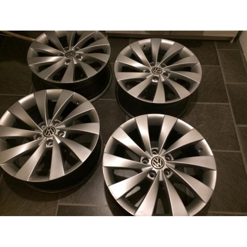 scirocco velgen 18 inch 5x112 225/40R18 opnieuw gespoten!!