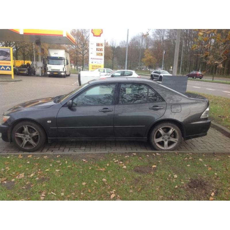 Lexus IS 200 2.0 2000 Grijs 184,200KM