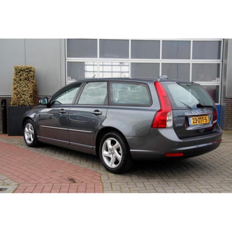 Volvo V50 D2 BUSINESS PRO EDITION Leder Xenon Navi