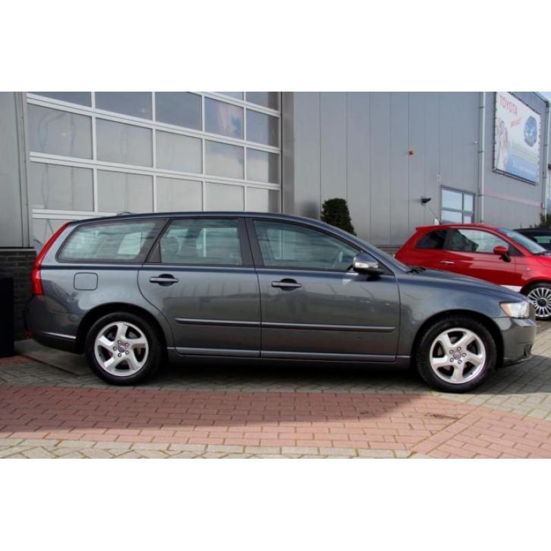 Volvo V50 D2 BUSINESS PRO EDITION Leder Xenon Navi