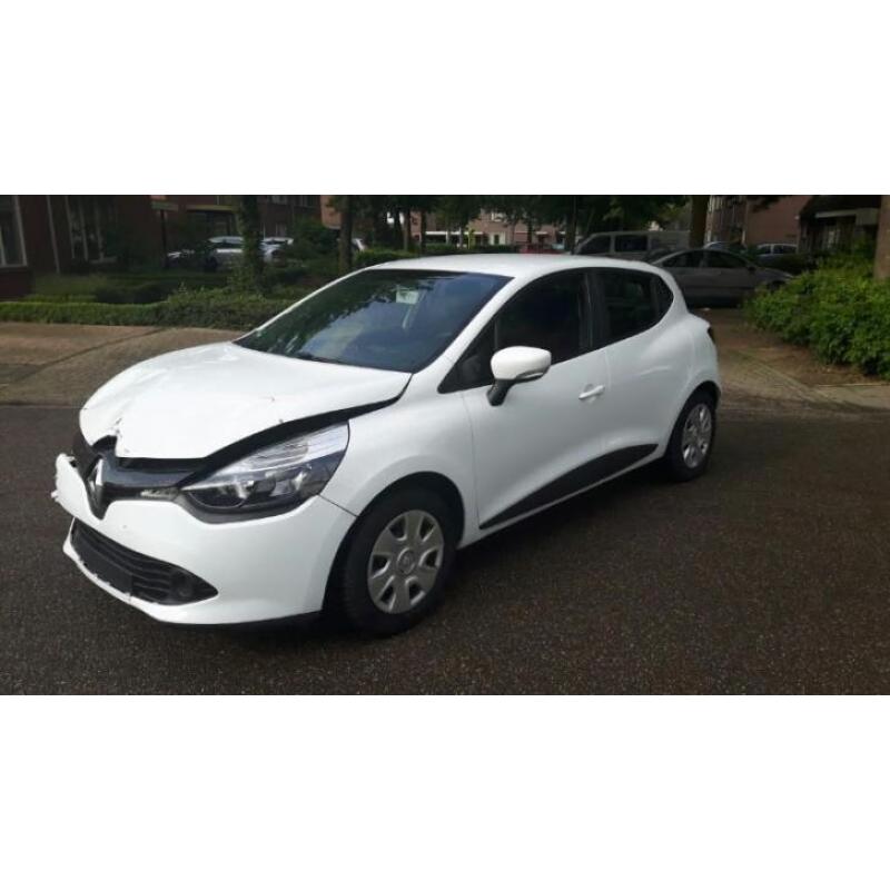 Renault clio 1.2 2013 5drs navi airco 35dkm rijdbare schade